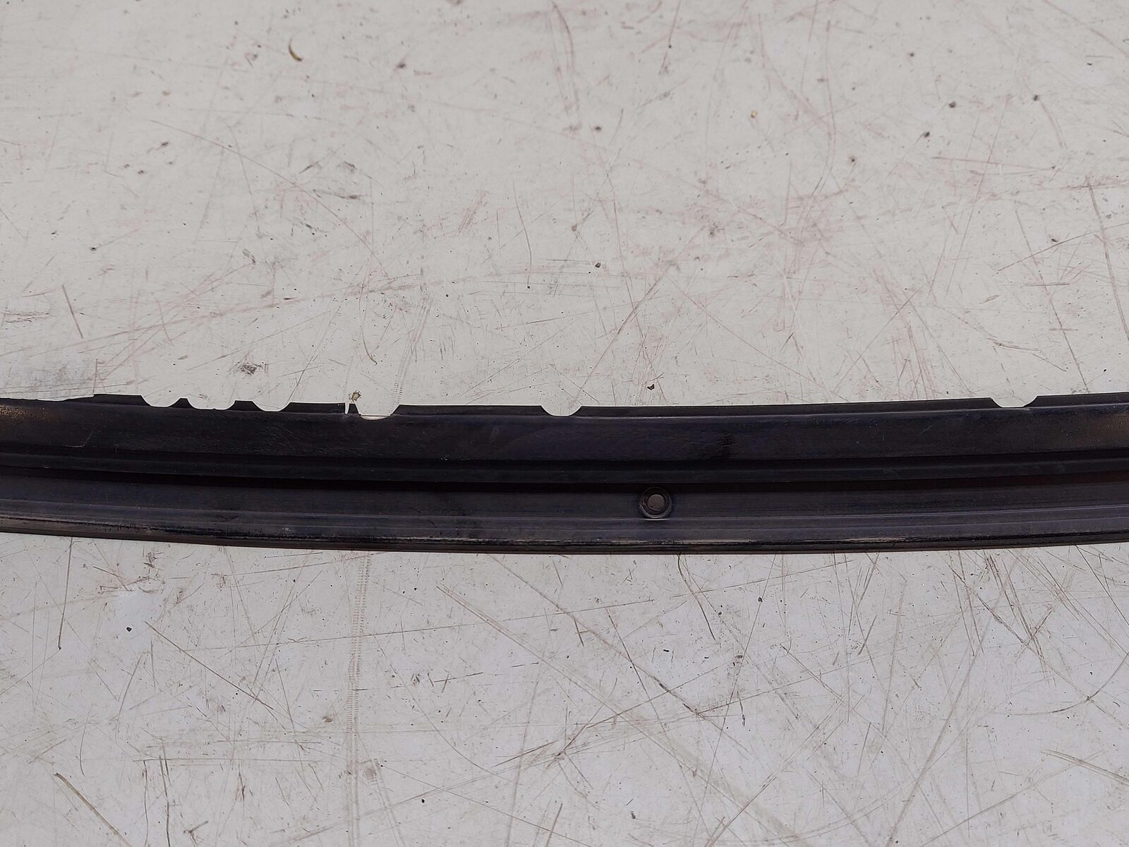 91 Nissan Skyline R32 Back Window Lower Weather Stripping Trim Retainer *chipped