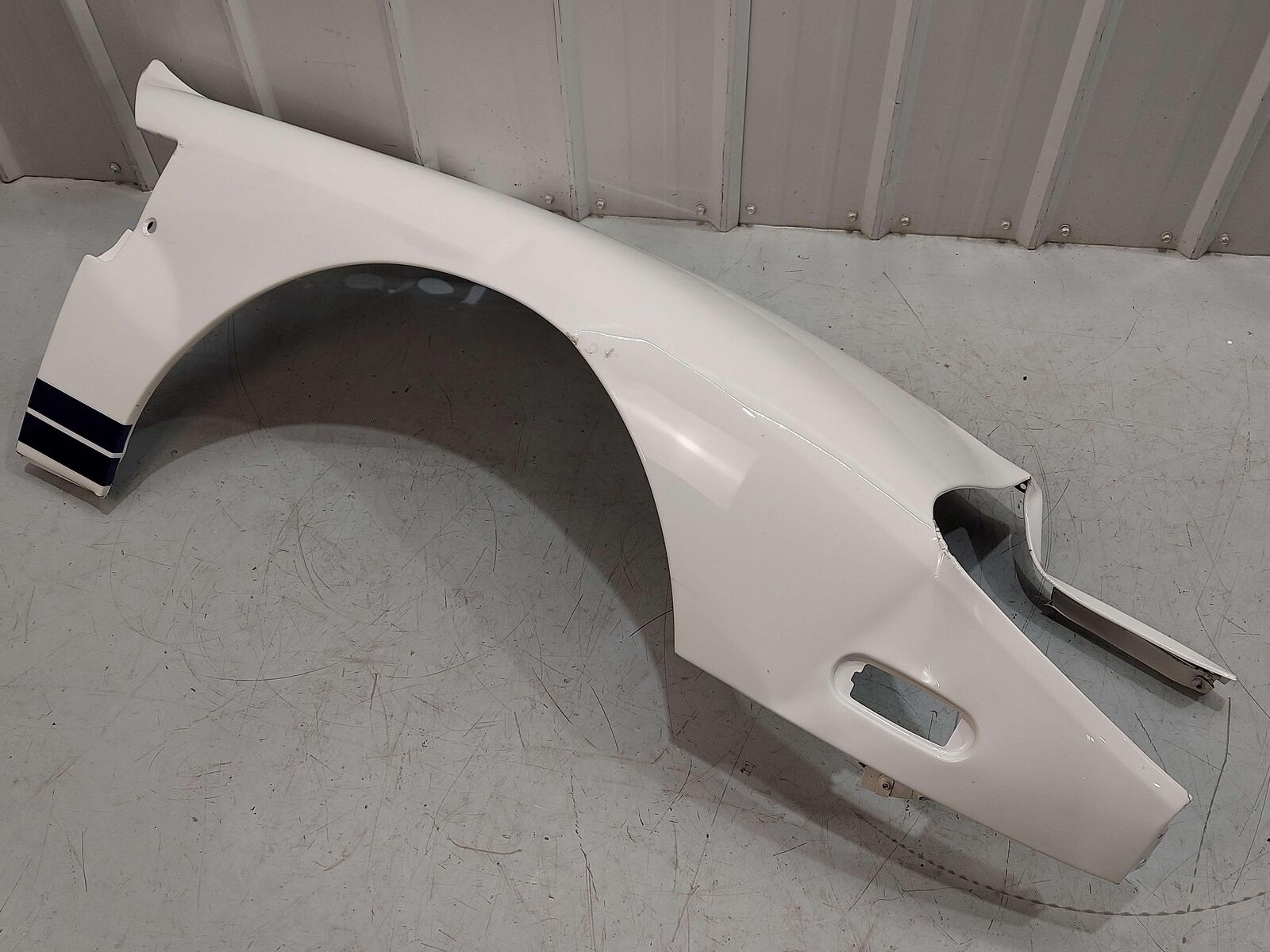 05-06 FORD GT GT40 SUPERCAR RH RIGHT FENDER WHITE *NOTES* 5G7Z16005AA OEM