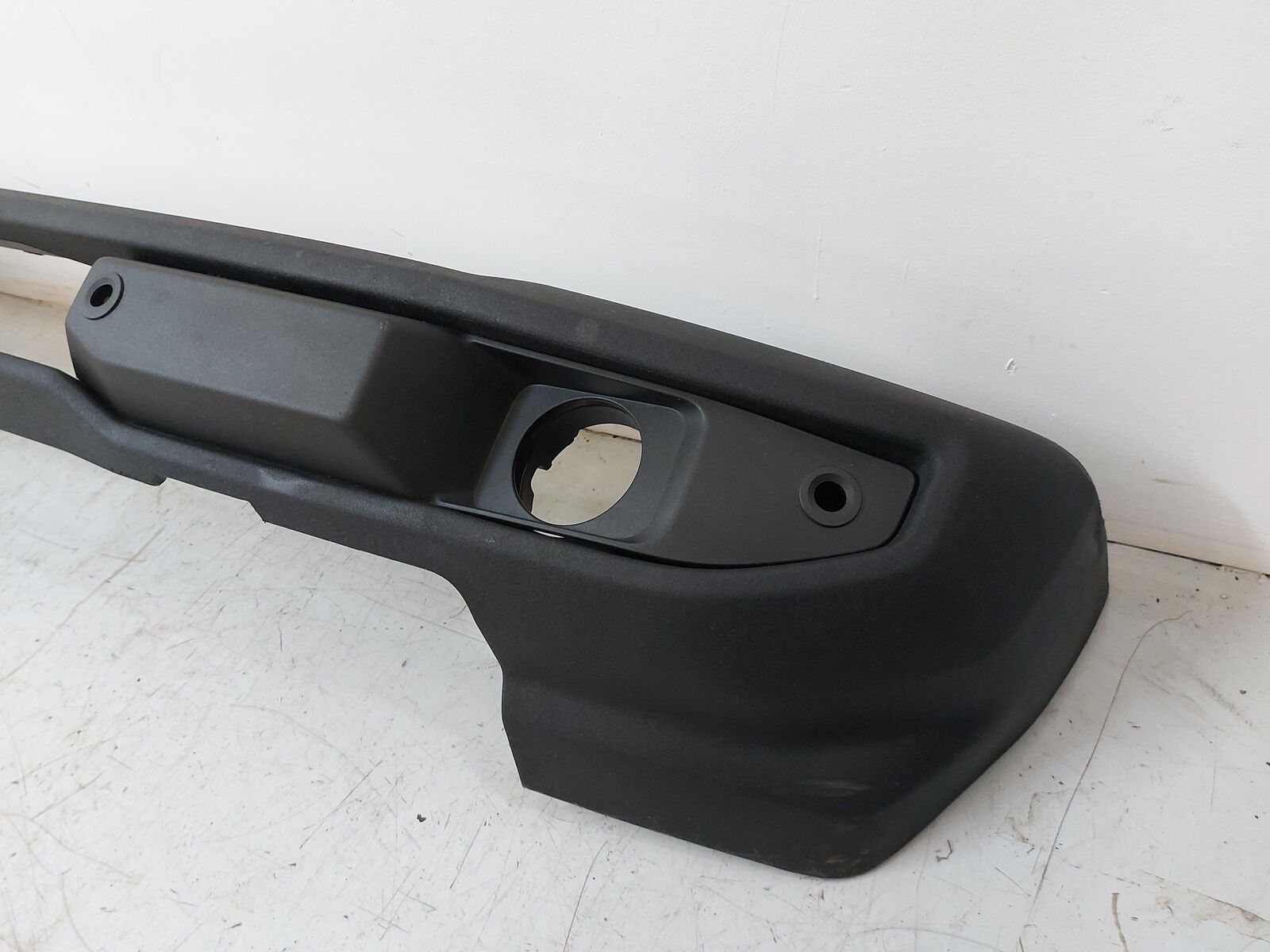 2022 Ford Bronco Front Bumper Cover *warped Cracked* m2DZ-17D957-aa 2K Km's