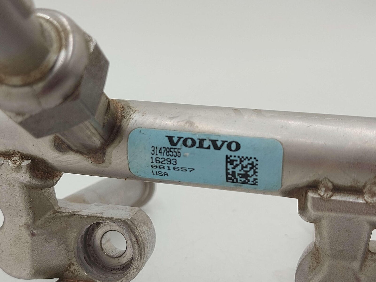 2017 Volvo S90 Fuel Injection Injector Rail 31478555 P31478560 43K KMS