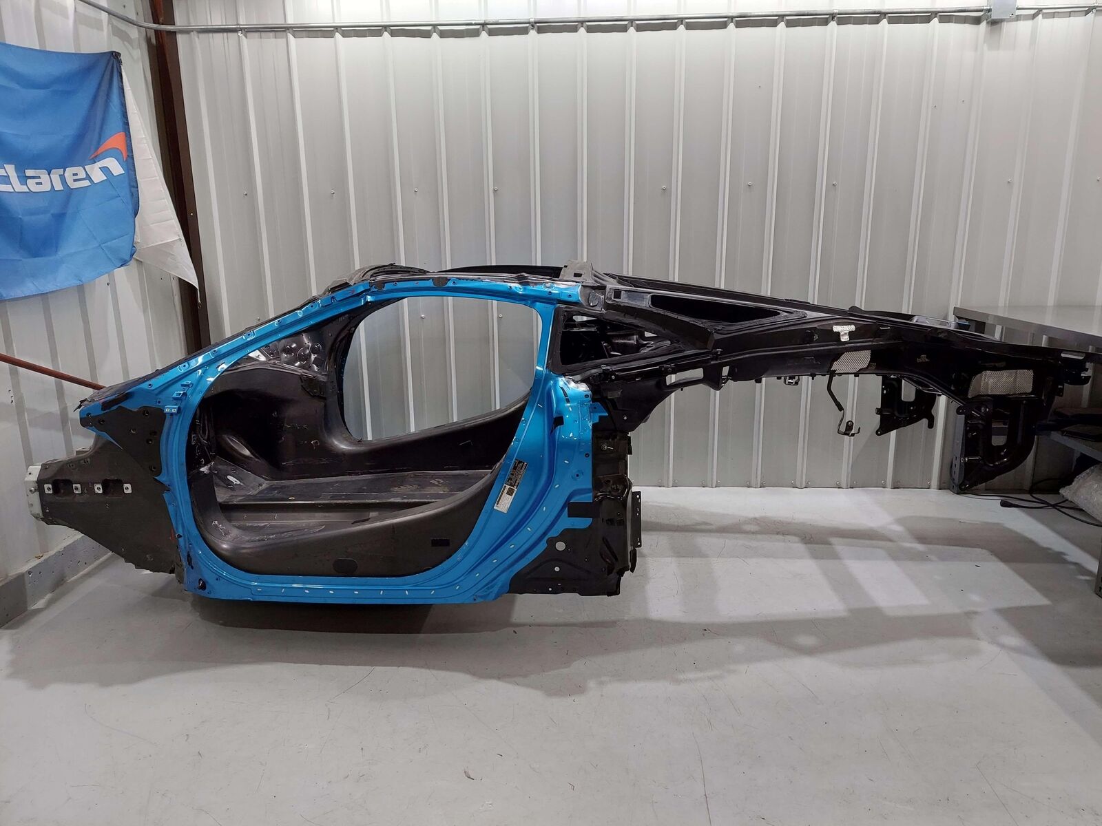 2021 MCLAREN GT BODY SHELL CARBON TUB *CRACKED BENT DENTED*