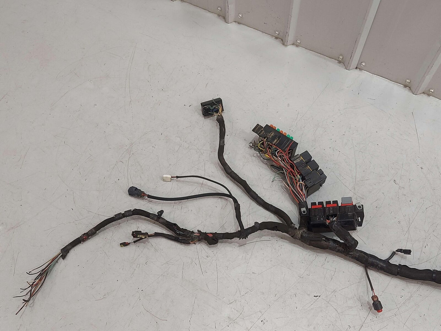 2006 FORD GT GT40 SUPERCAR FRONT BODY WIRE HARNESS 4G7V-14290-J4CPO *DAMAGED OEM