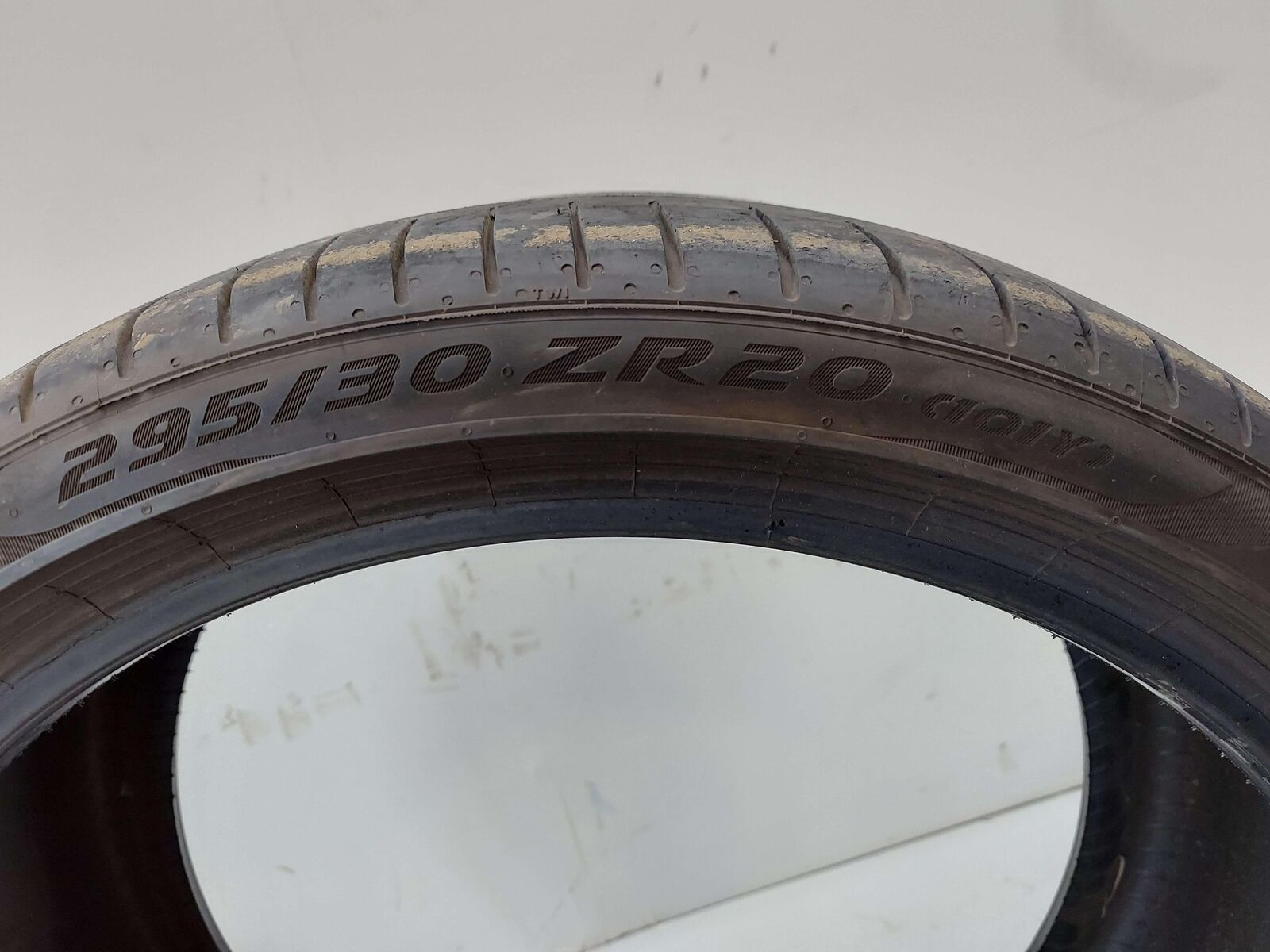 Tire 2X Pair Pirelli P Zero 295/30ZR20 Date:2921 17-23 Mercedes E63s AMG W213