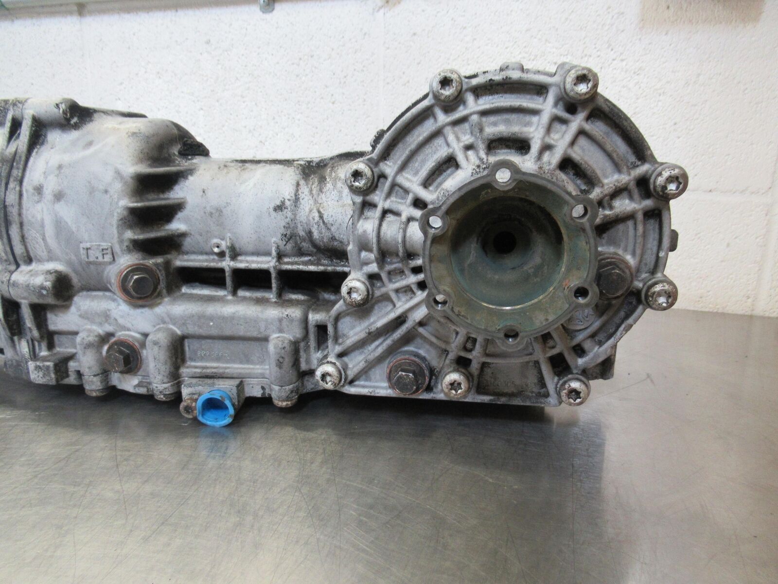 17 AUDI R8 FRONT Diff Differential Carrier *parts Only broken*
