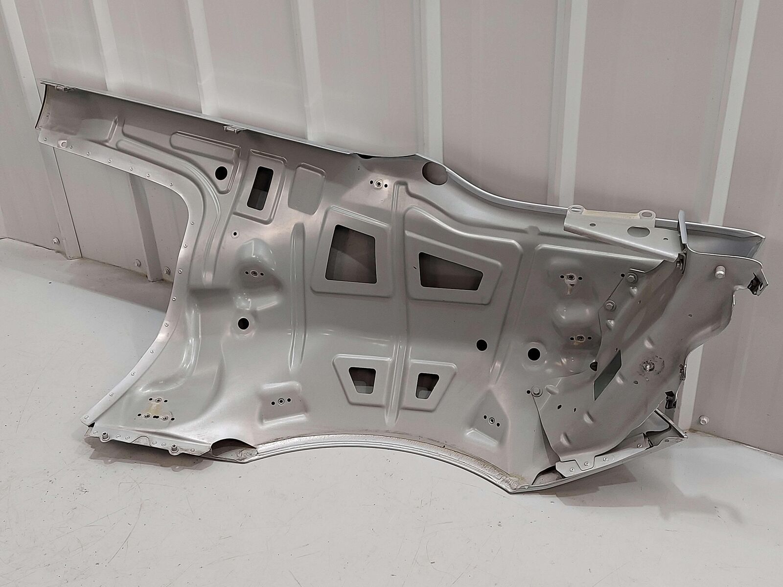 08-13 Audi R8 RH Right Upper Quarter Panel Silver *Pitted Scratched* 420809854
