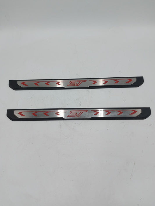 2014 Ford Focus ST Turbo LH Left RH Right Scuff Sill Plate Set *Scratches*