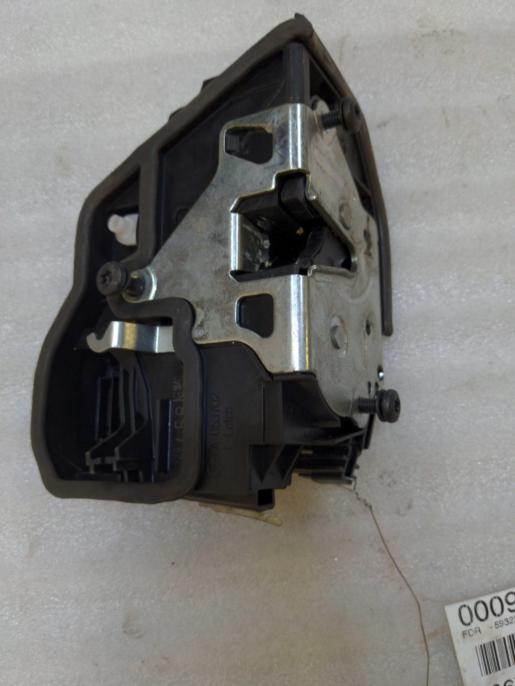 14 BMW 328 SERIES RH RIGHT Front Door Latch 7229458