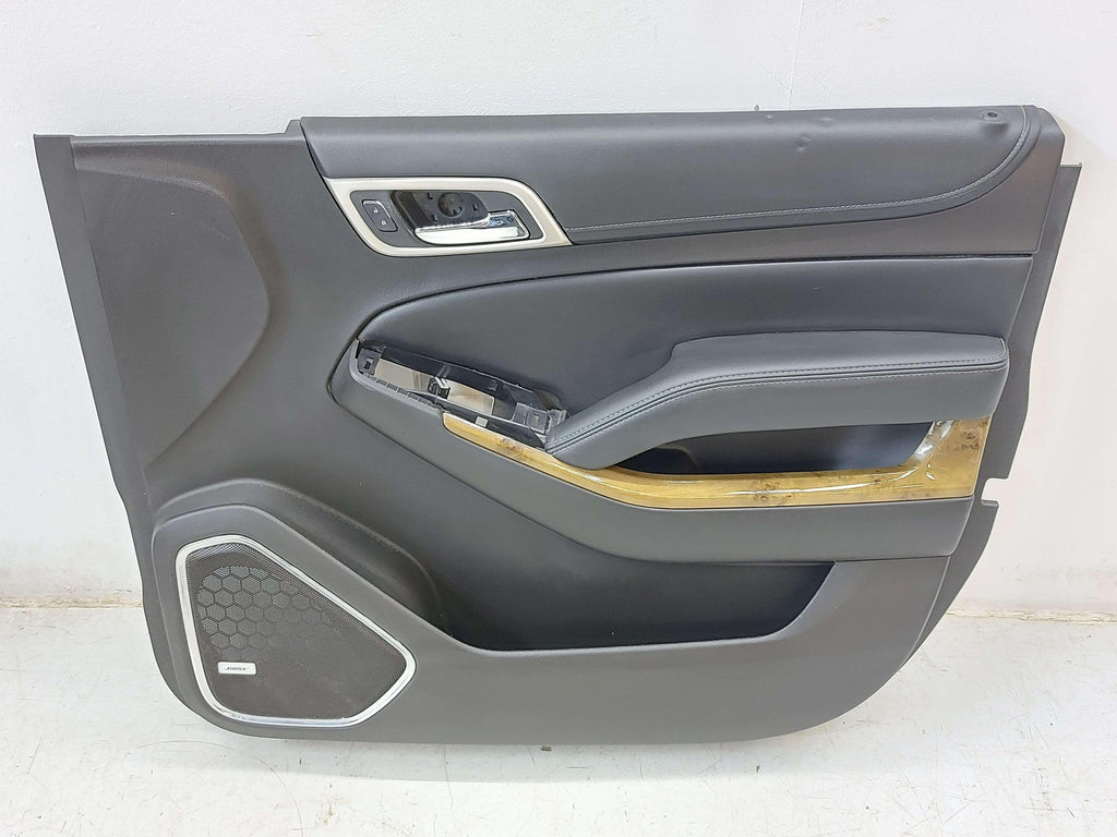 15-20 GMC YUKON DENALI 6.2L FRONT RIGHT DOOR TRIM PANEL WOOD TRIM BLACK *NOTE