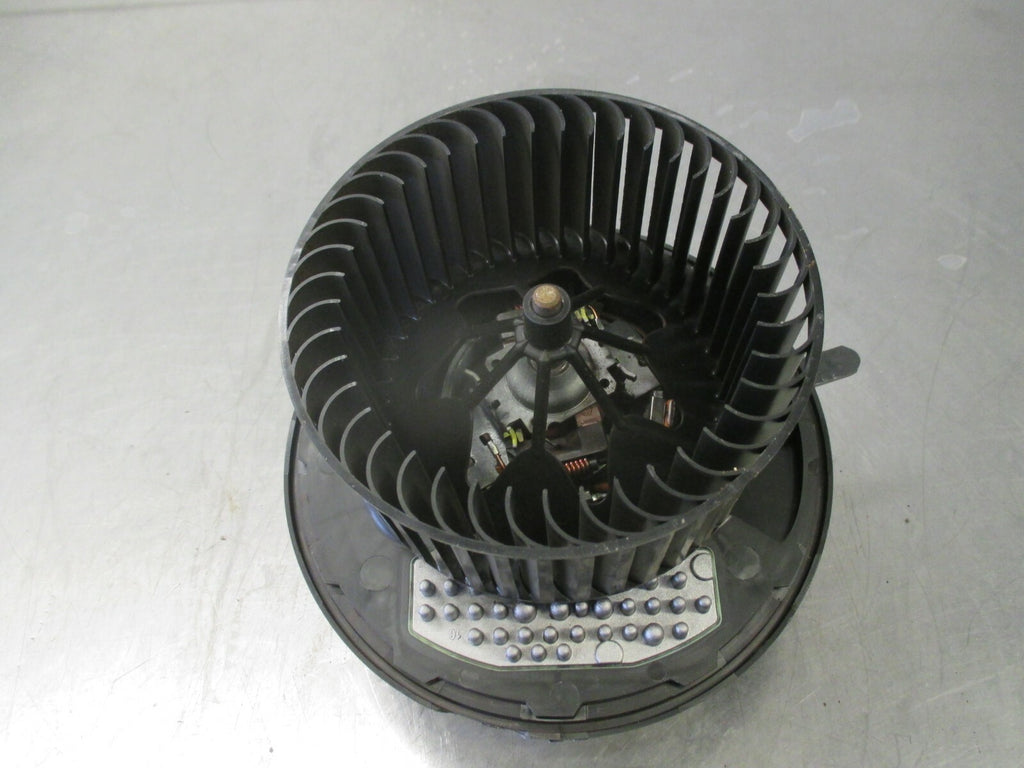 P018 BMW I8 2014-2017 INTERIOR BLOWER MOTOR WITH RESISTOR 64119305761