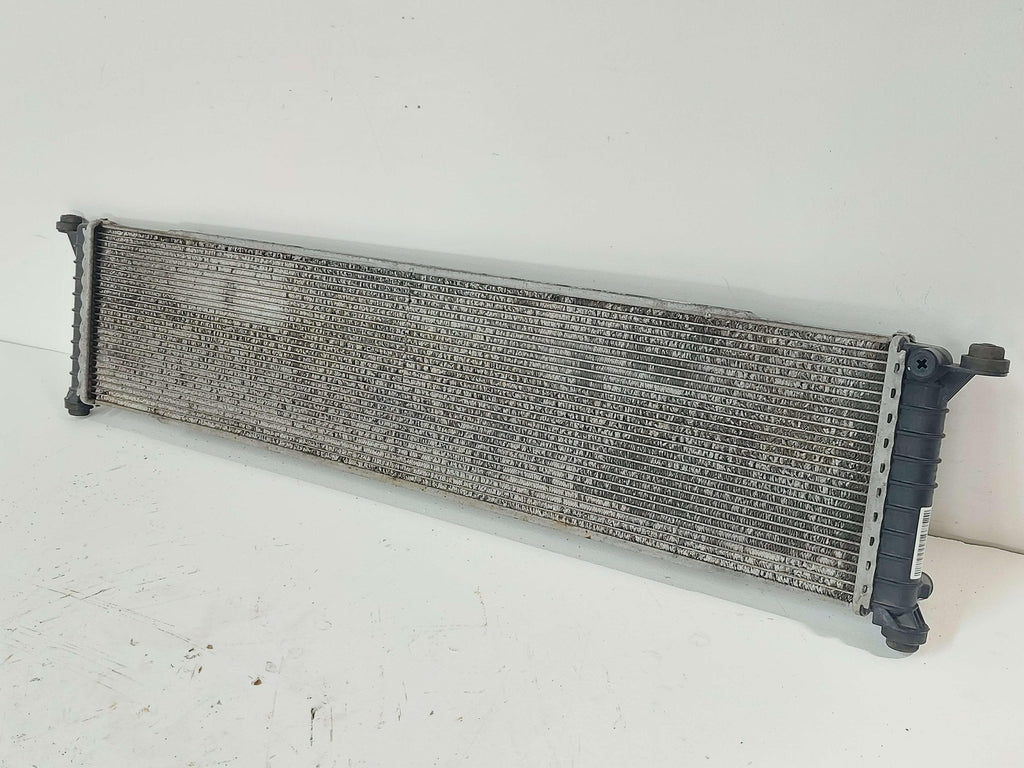 2014 TESLA S Radiator 6007372-00-A *BENT FINS* 126K KM'S