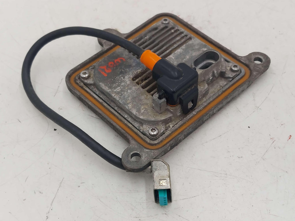 2014 Tesla S Xenon HID Headlight Ballast 034663 A71154400DG