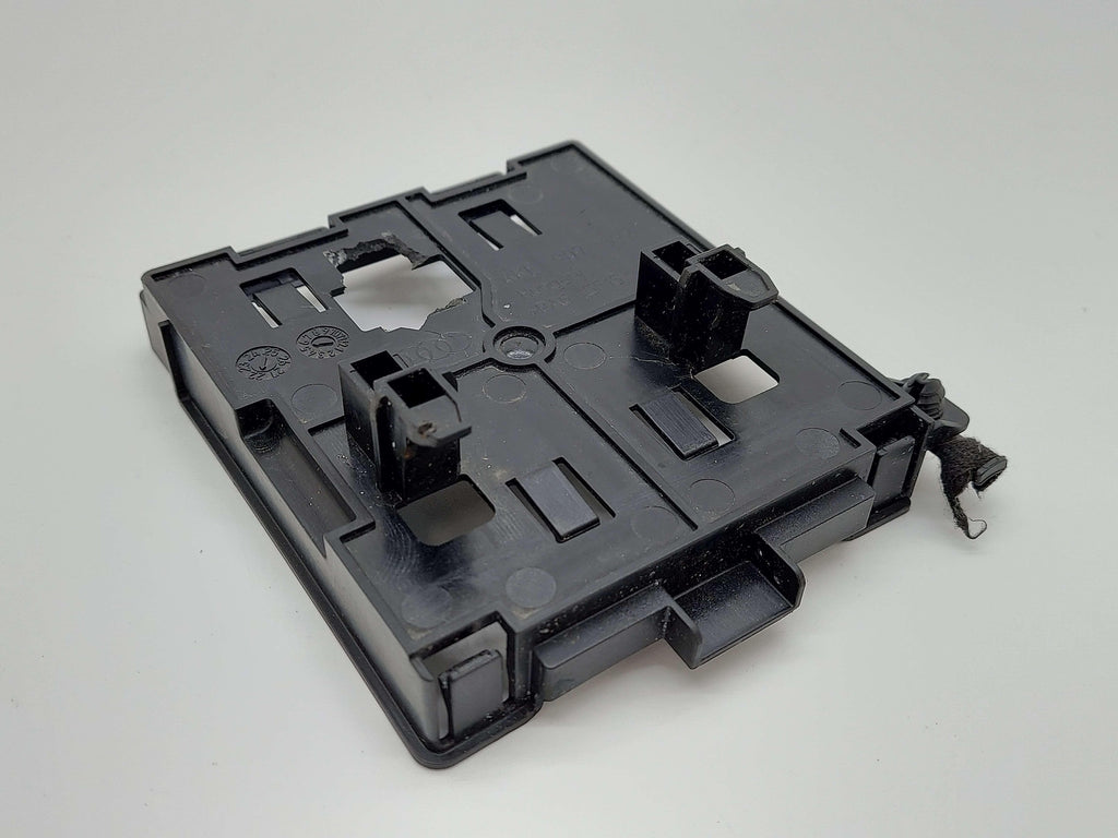 2023 Audi Q8 E-tron Quattro Sound Module Bracket 4KE907392 *Broken*