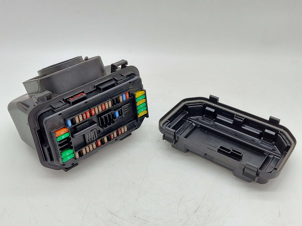16-21 BMW M2 F87 COMPETITION FRONT ENGINE BAY POWER DISTRIBUTION FUSE BOX