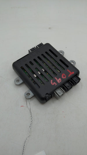 2017 TESLA X 1042829-00-f Usb wifi Hub Control Module Assembly