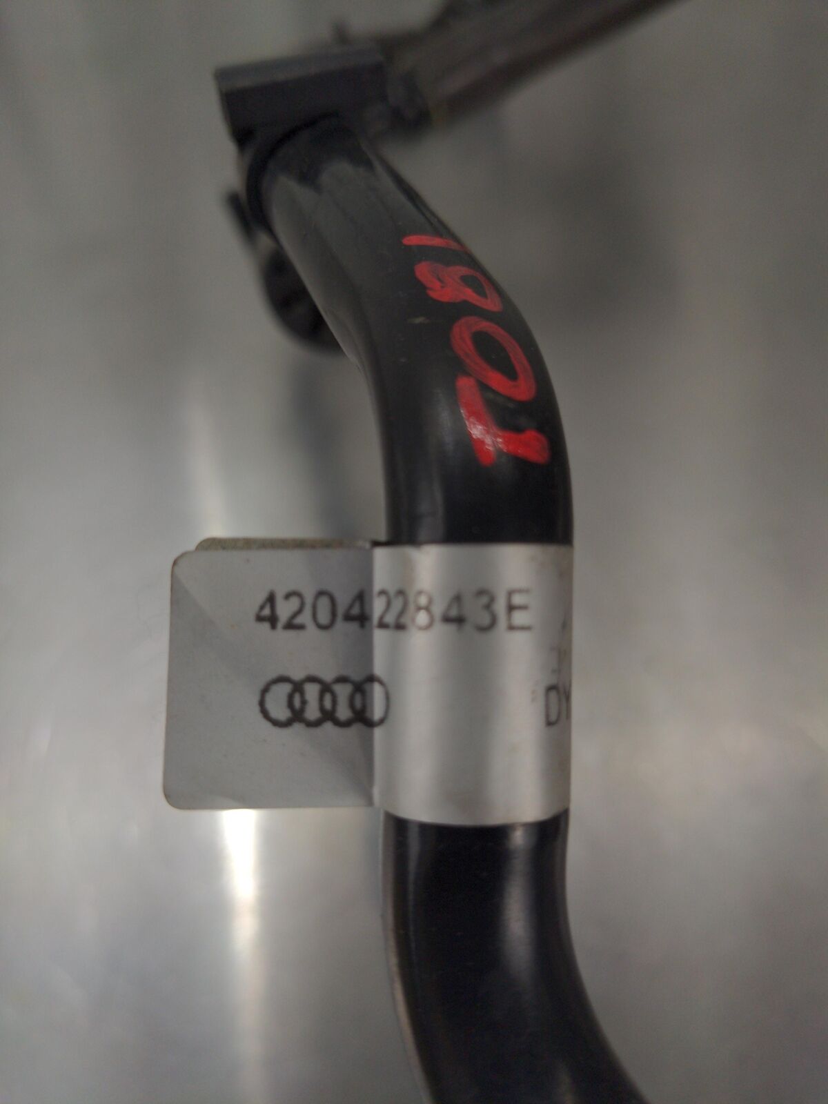 2009 Audi R8 Power Steering Hose Line Pipe 420422843E