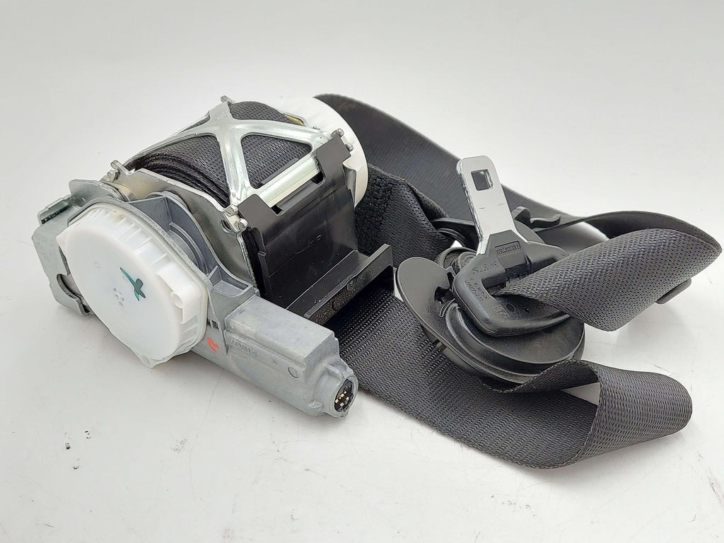 16-17 BMW M4 F82 FRONT RIGHT SEAT BELT BLACK 34143193D 34019804 OEM