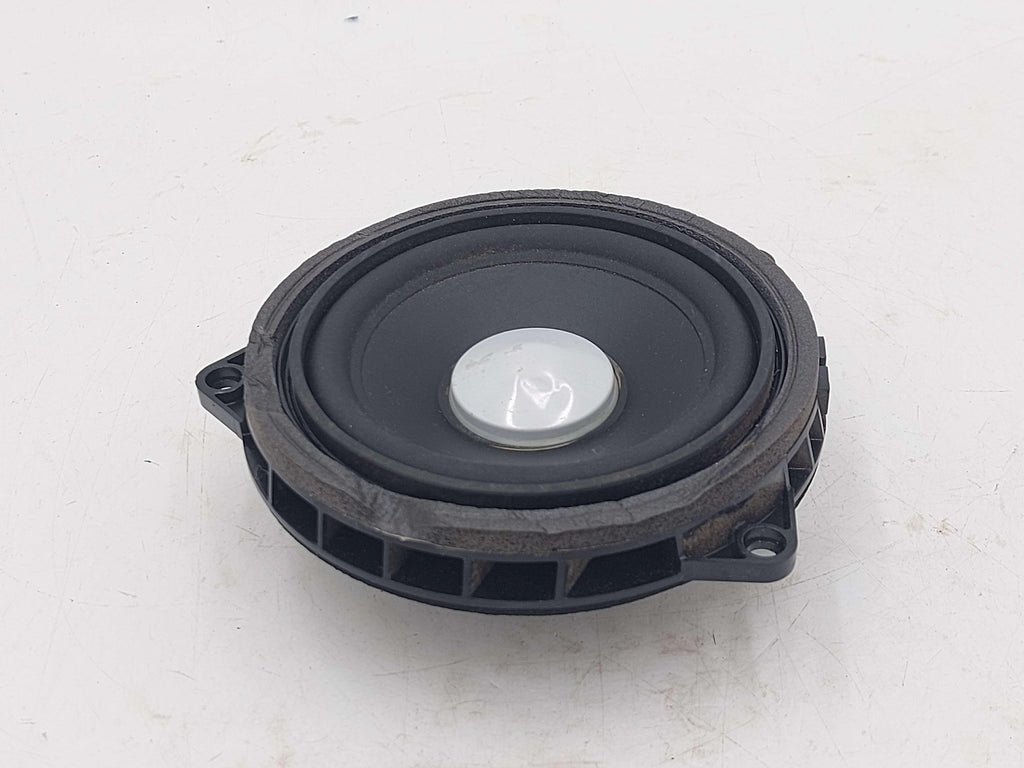2016 BMW M3 F80 RH Right Mid Range Speaker *Scuffs Dent* 9364956