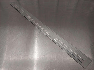 2010 Maserati GranTurismo S M145 Coupe LEFT SCUFF SILL PLATE 'Maserati'