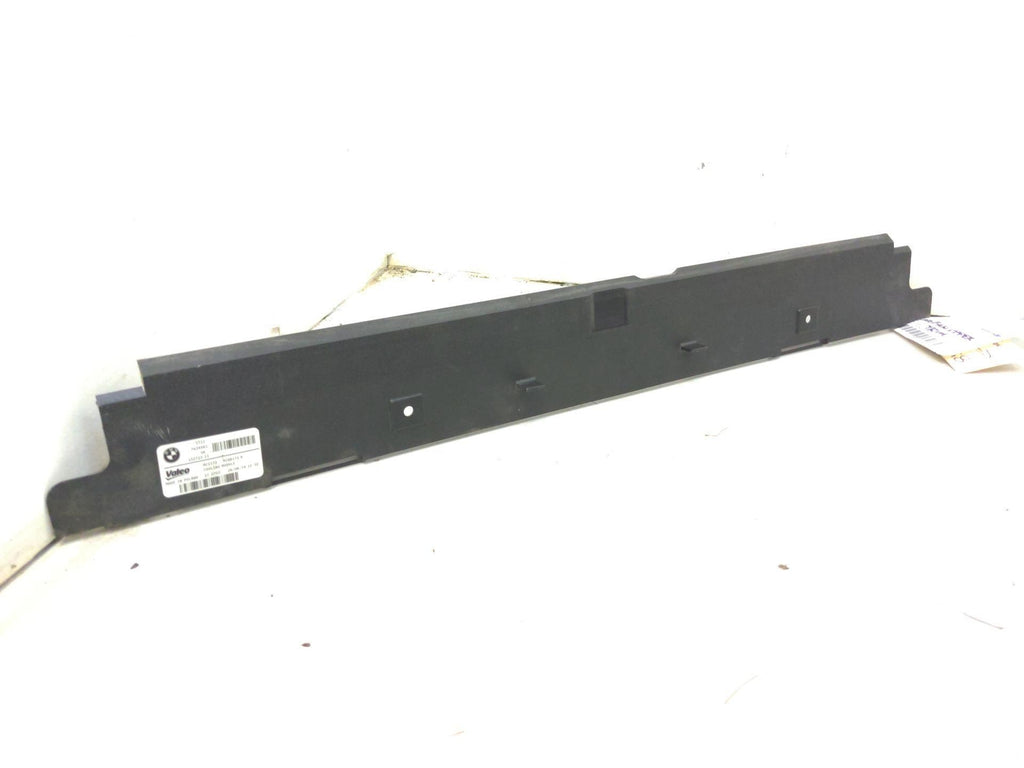 14 BMW I8 Upper Cooling Fan Trim 7600543 760054305 *Broken Corner* 42K KM'S