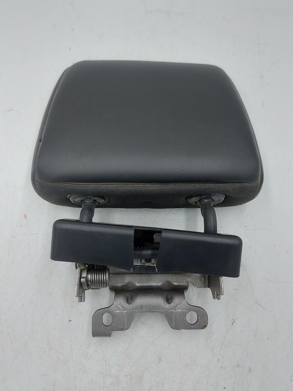 2018 Jeep Grand Cherokee Rear LH Left Outer Headrest *Dents Wear* Black