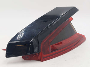 18 19 20 Kia Stinger 3.3L AWD Left Tail Light LED *SCRATCHES*