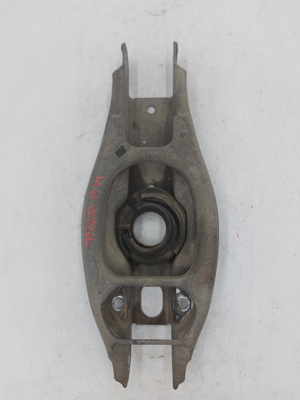 08-13 BMW 135I E82  RH Right REAR Lower Control Arm Spring Perch 177KM'S