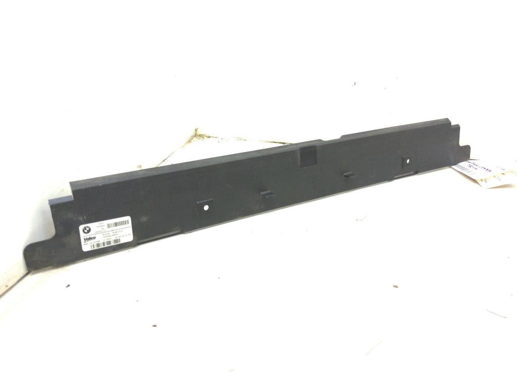 14 BMW I8 Upper Cooling Fan Trim 7600543 760054305 *Broken Corner* 42K KM'S