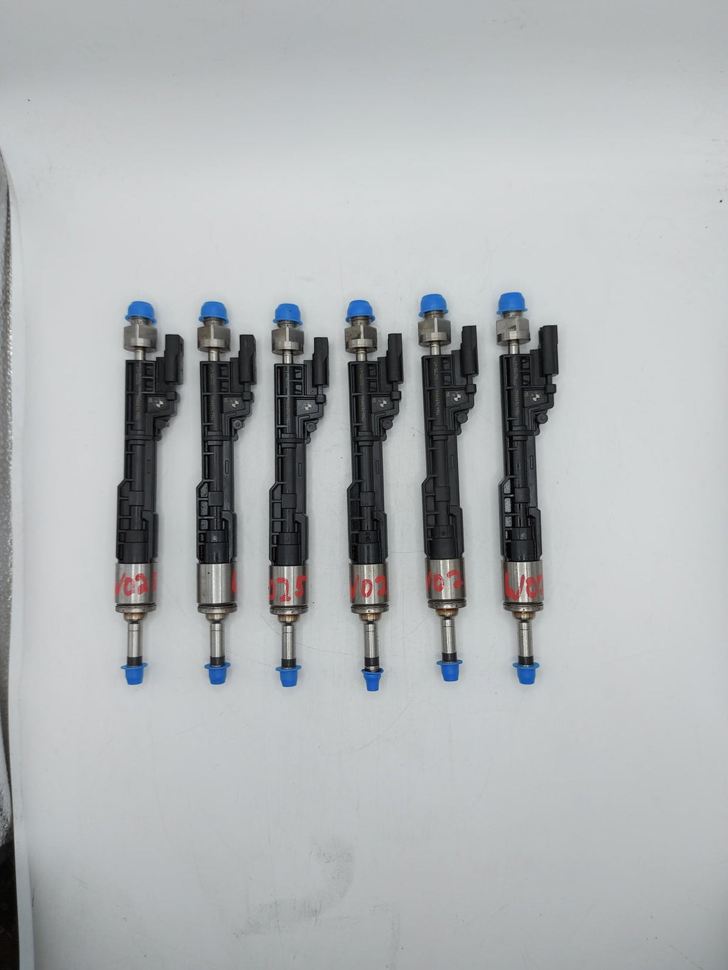 13 -18 BMW X5 Fuel Injectors set of 6 13647639994 7639994 60K kms 3.0L gasoline