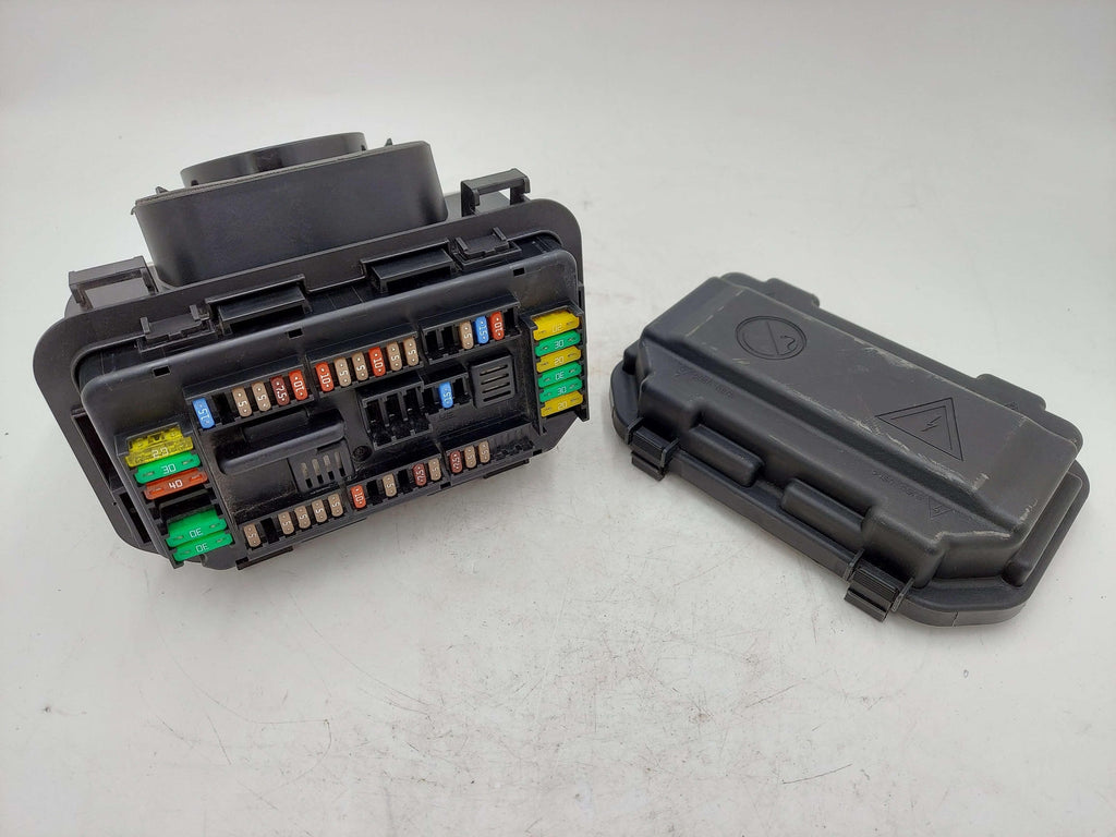 15-20 BMW M4 F82 3.0L POWER DISTRIBUTION JUNCTION FUSE RELAY BOX 9389068 OEM